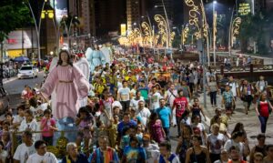 Traslado dos Carros abre oficialmente as romarias do Círio 2026